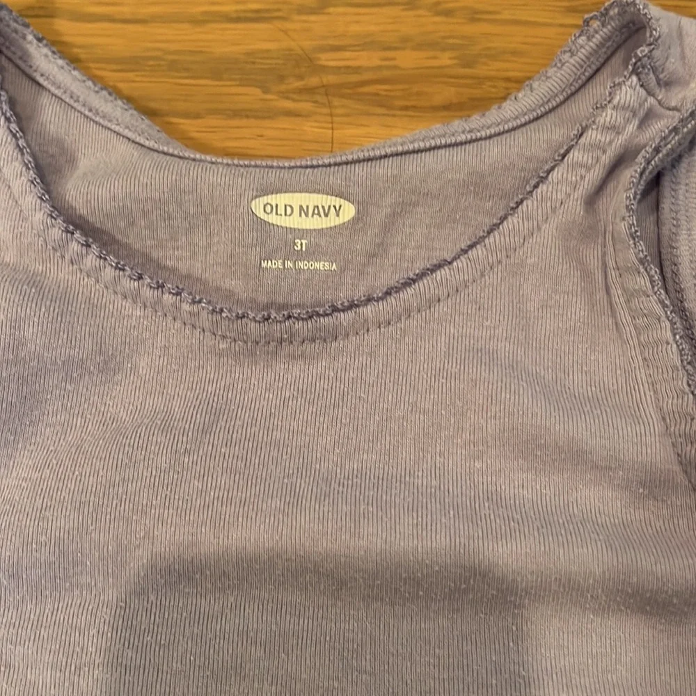 Old navy purple tank size 3t